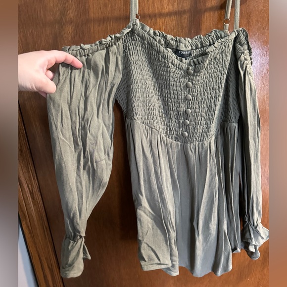 Brand New Torrid Shirt Army Green Size 00 - Picture 2 of 5